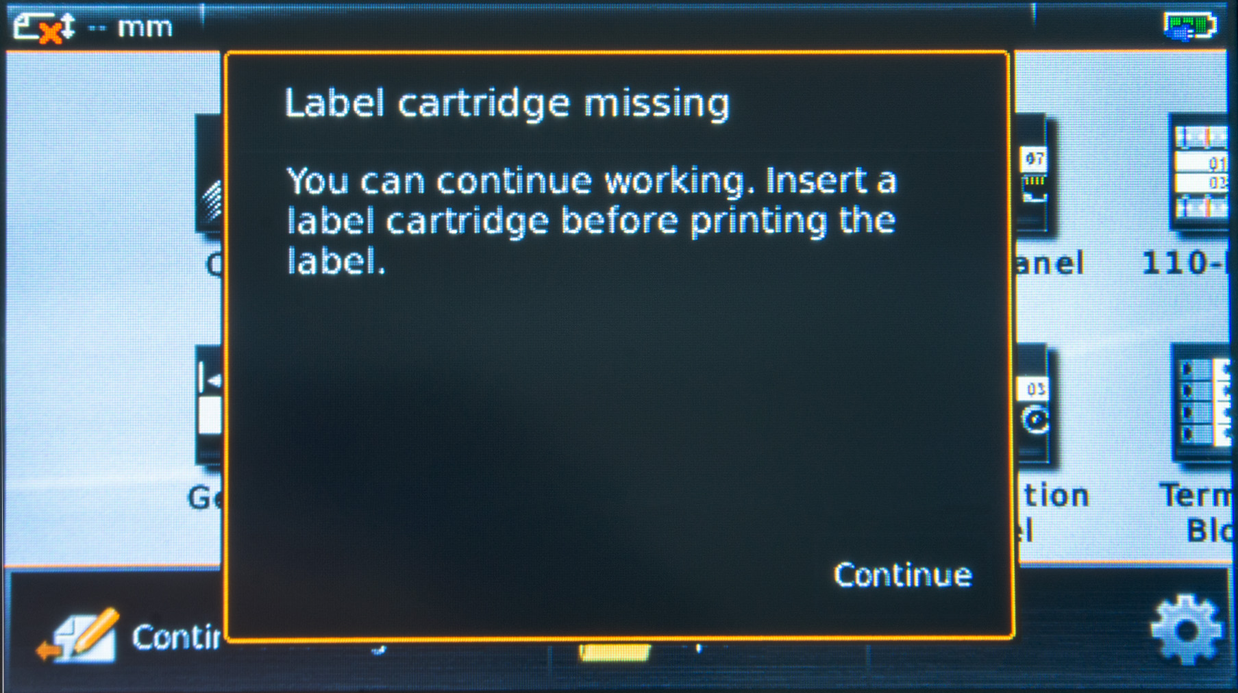 How to solve the 'label cartridge missing' error on my XTL label maker?
